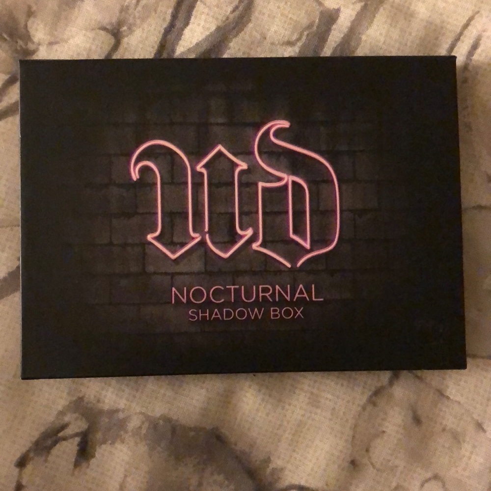 UD Nocturnal Shadow Box